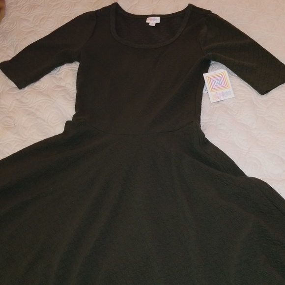 LuLaRoe Dresses & Skirts - NWT SMALL LULAROE NICOLE OLIVE TEXTURED DRESS